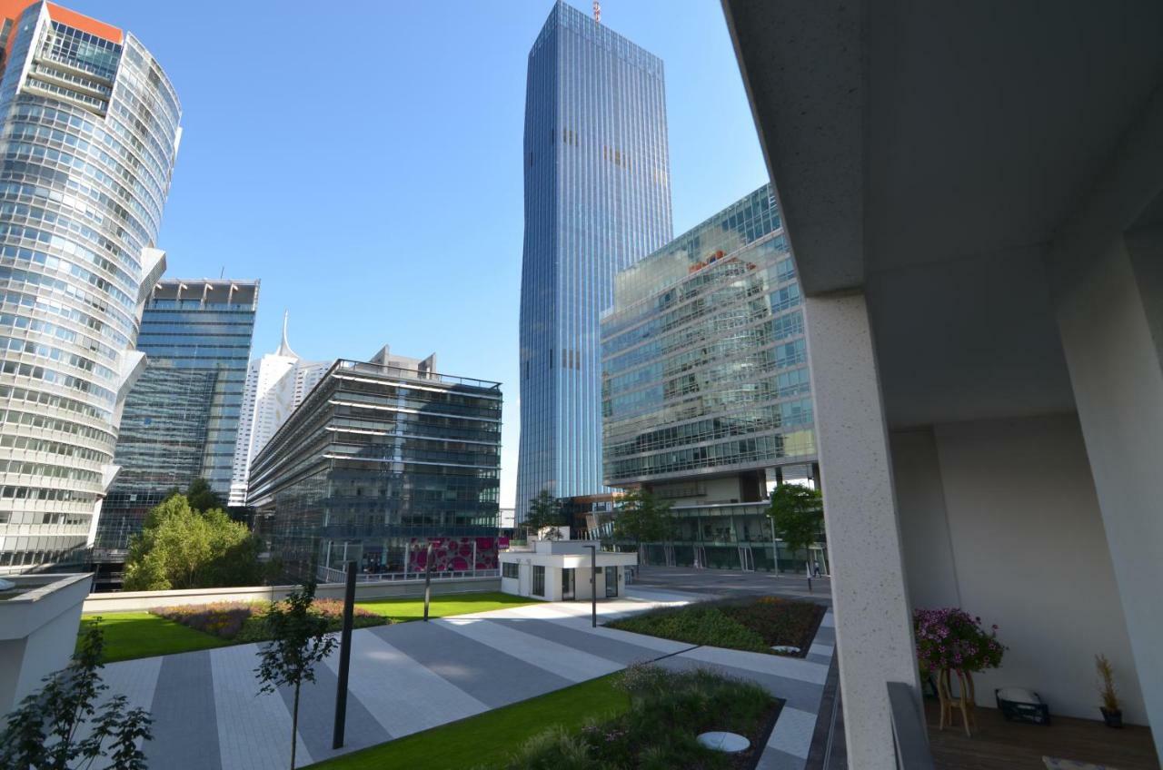 Apartment With Parking On Premise Wien Exterior foto