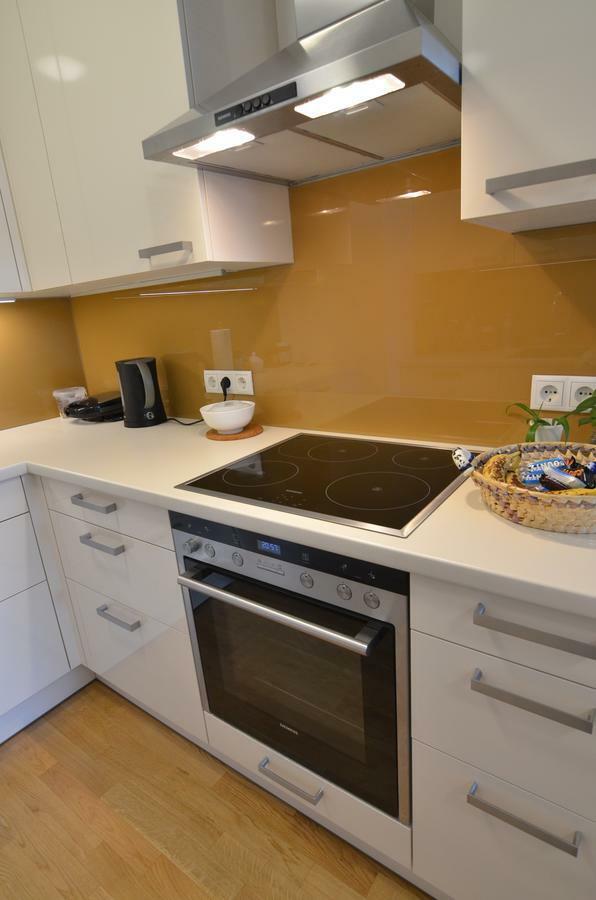 Apartment With Parking On Premise Wien Exterior foto