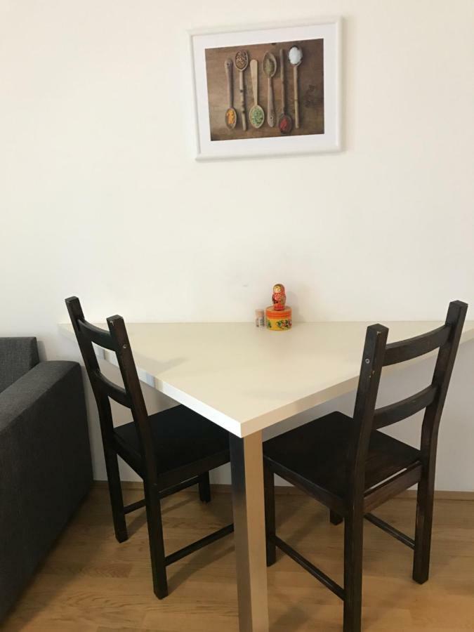 Apartment With Parking On Premise Wien Exterior foto