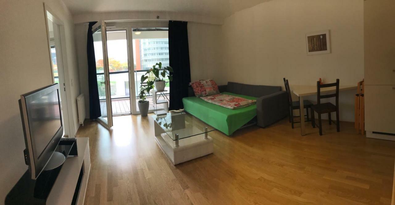 Apartment With Parking On Premise Wien Exterior foto