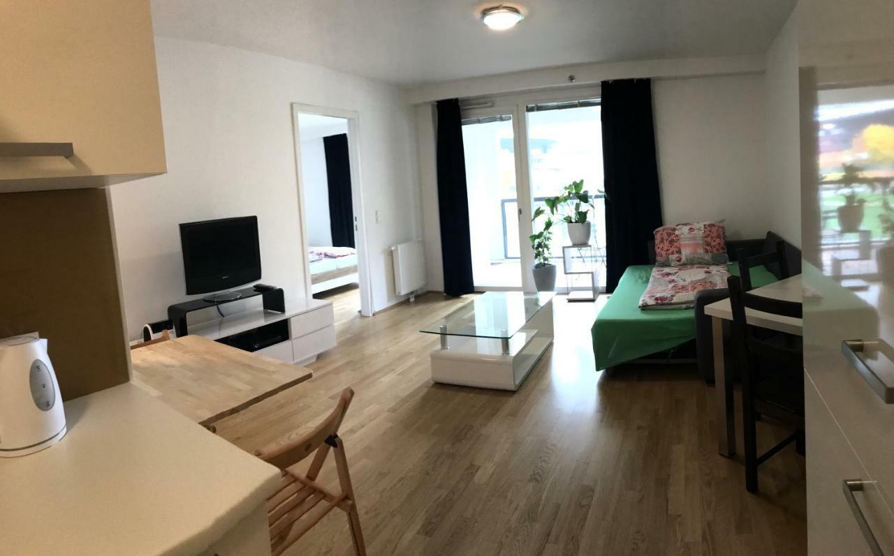 Apartment With Parking On Premise Wien Exterior foto